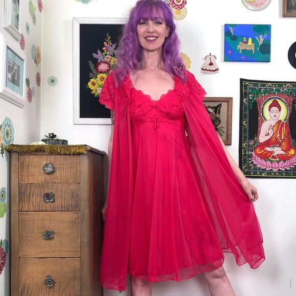 Vintage Red Chiffon Peignoir Set, 1960s Sheer Nylon Robe & Nightie by Warners S - Picture 2 of 10